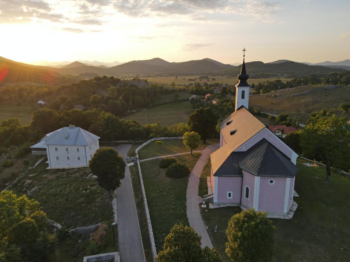 Ivona - Kuca Za Odmor Perusic - Stara Lika Lägenhet Exteriör bild